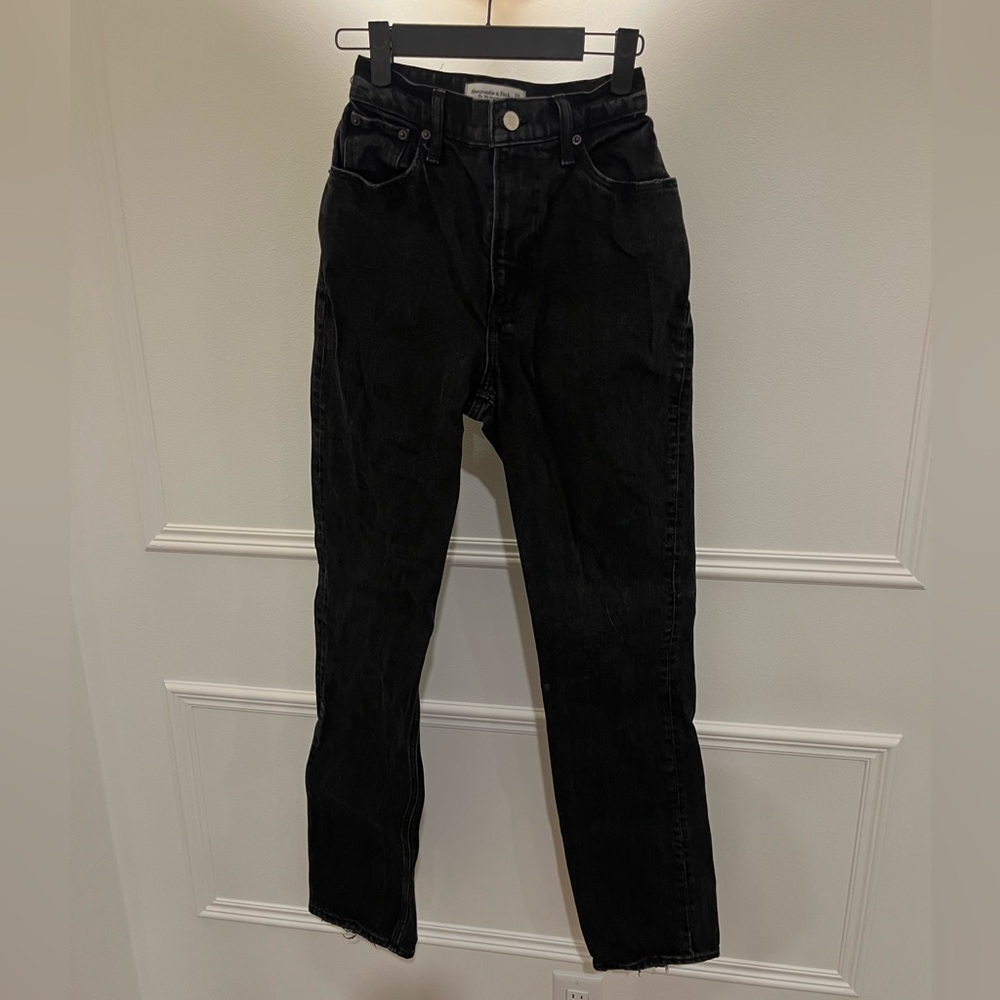 Abercrombie & Fitch Black High-Rise Straight Jeans